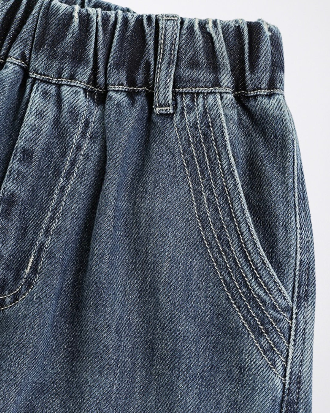 Straight leg loose fit jeans