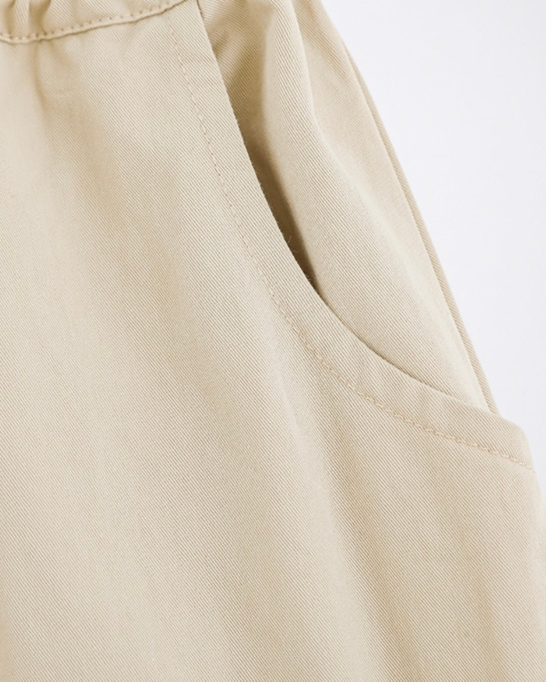 Offwhite work pants with elastic ankle cuffs