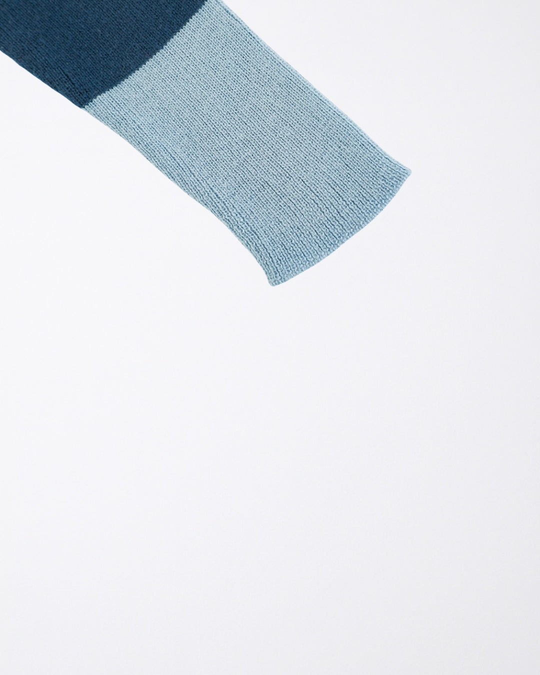 Blue three buttons tshirt